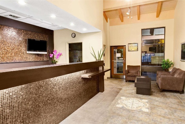 Super 8 By Wyndham Kissimmee Maingate Orlando Area image 2